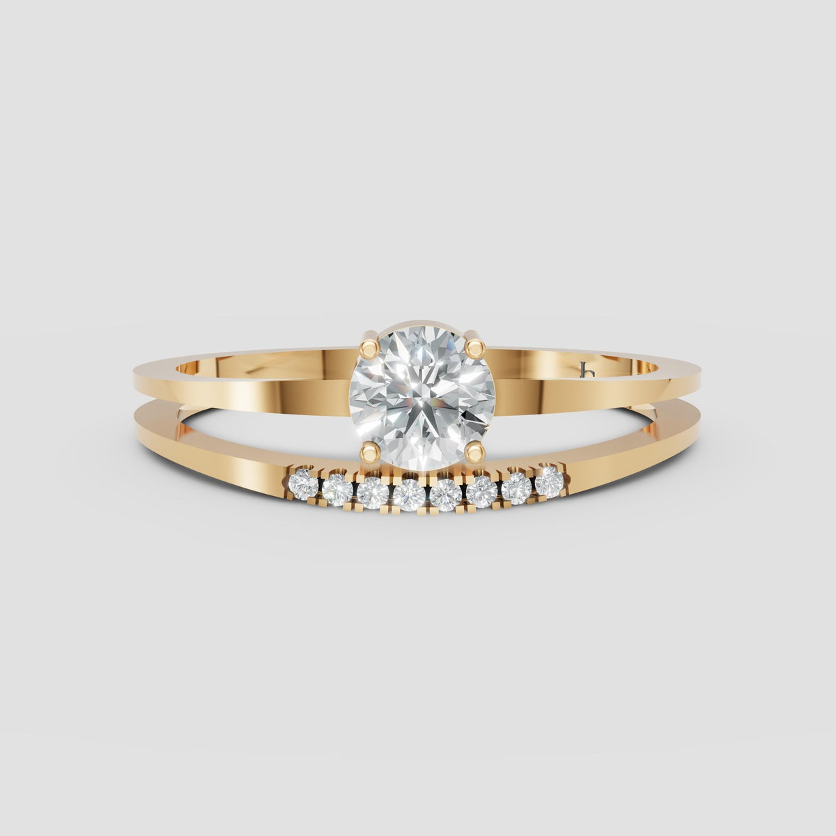 Aria Oval Halo in Yellow Gold