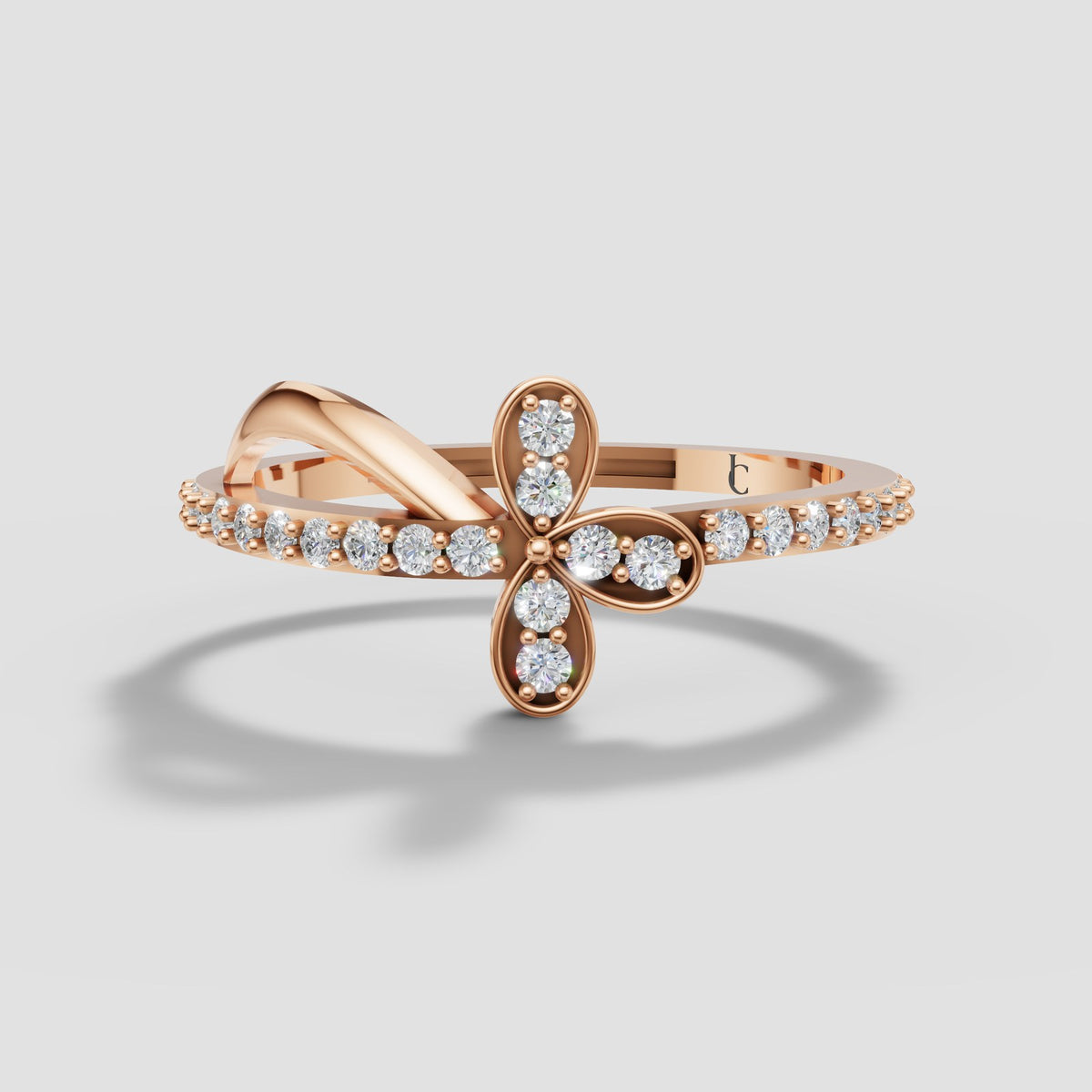 Fleur Clover Pave Ring in Rose Gold