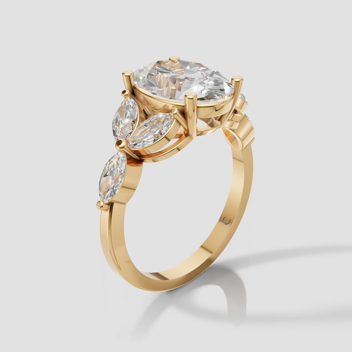 Freya Oval and Marquise Ring in Yellow Gold
