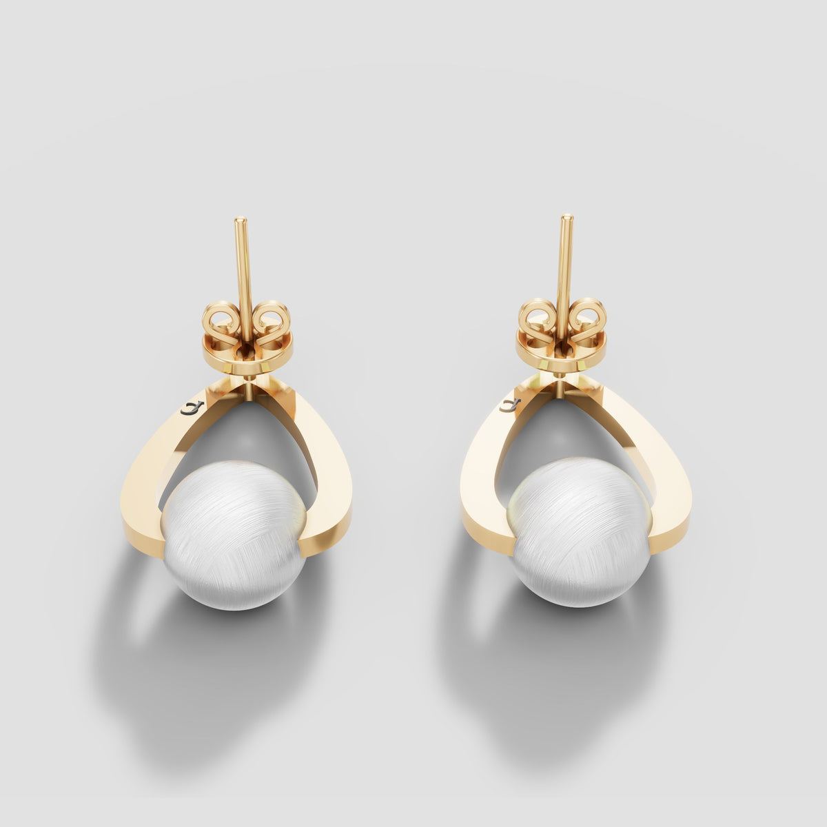 Odile Pearl Teardrop Studs in Yellow Gold