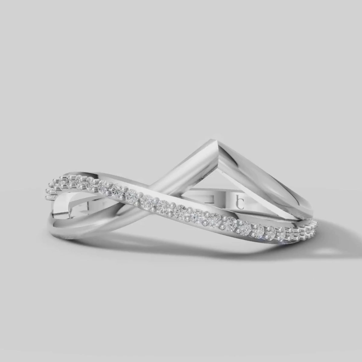 Vela Chevron Stacker in White Gold video